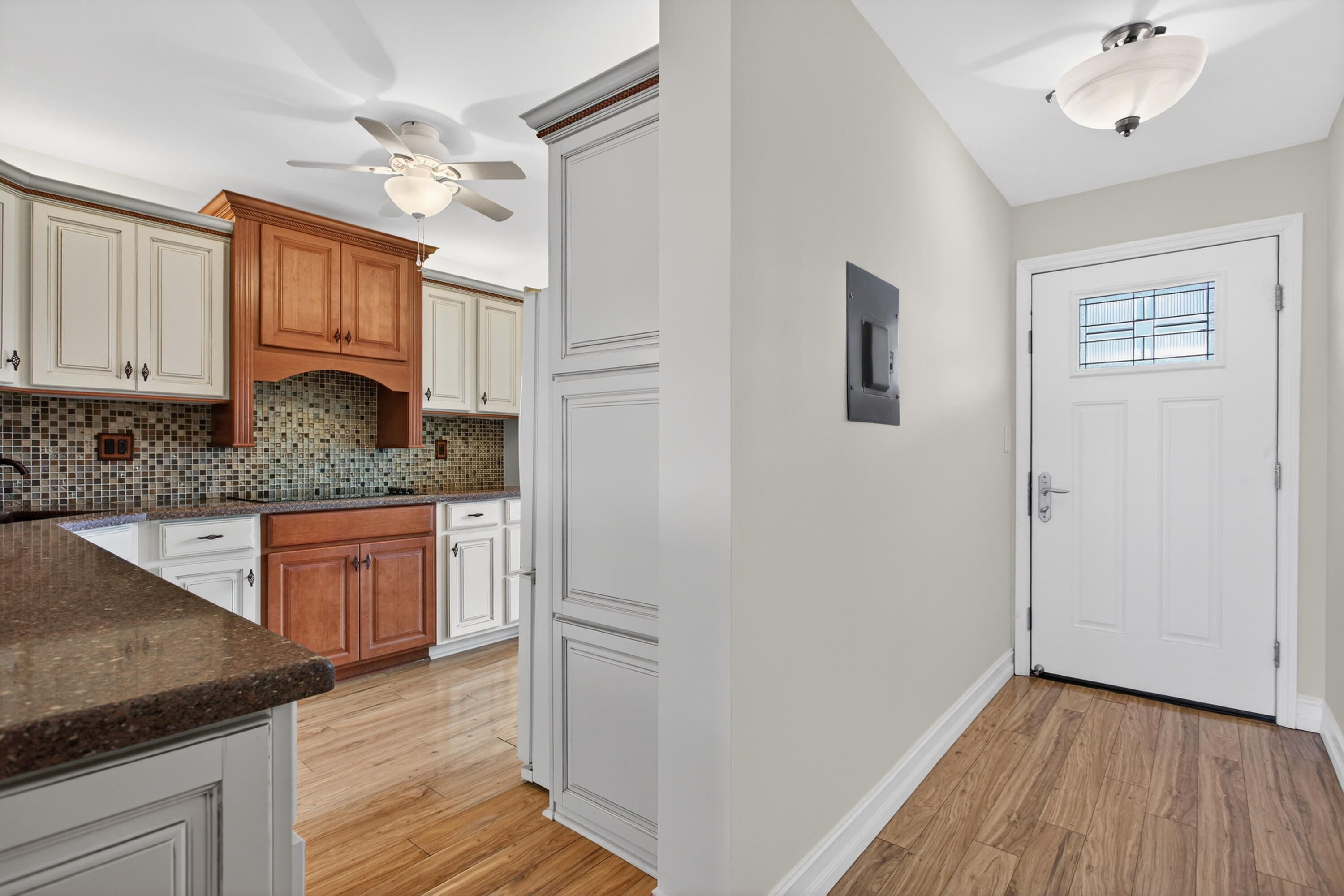 1631 Riverview Road, Unit 504 Deerfield Beach, FL 33441 - Photo 2 of 49 ENTRY & KITCHEN