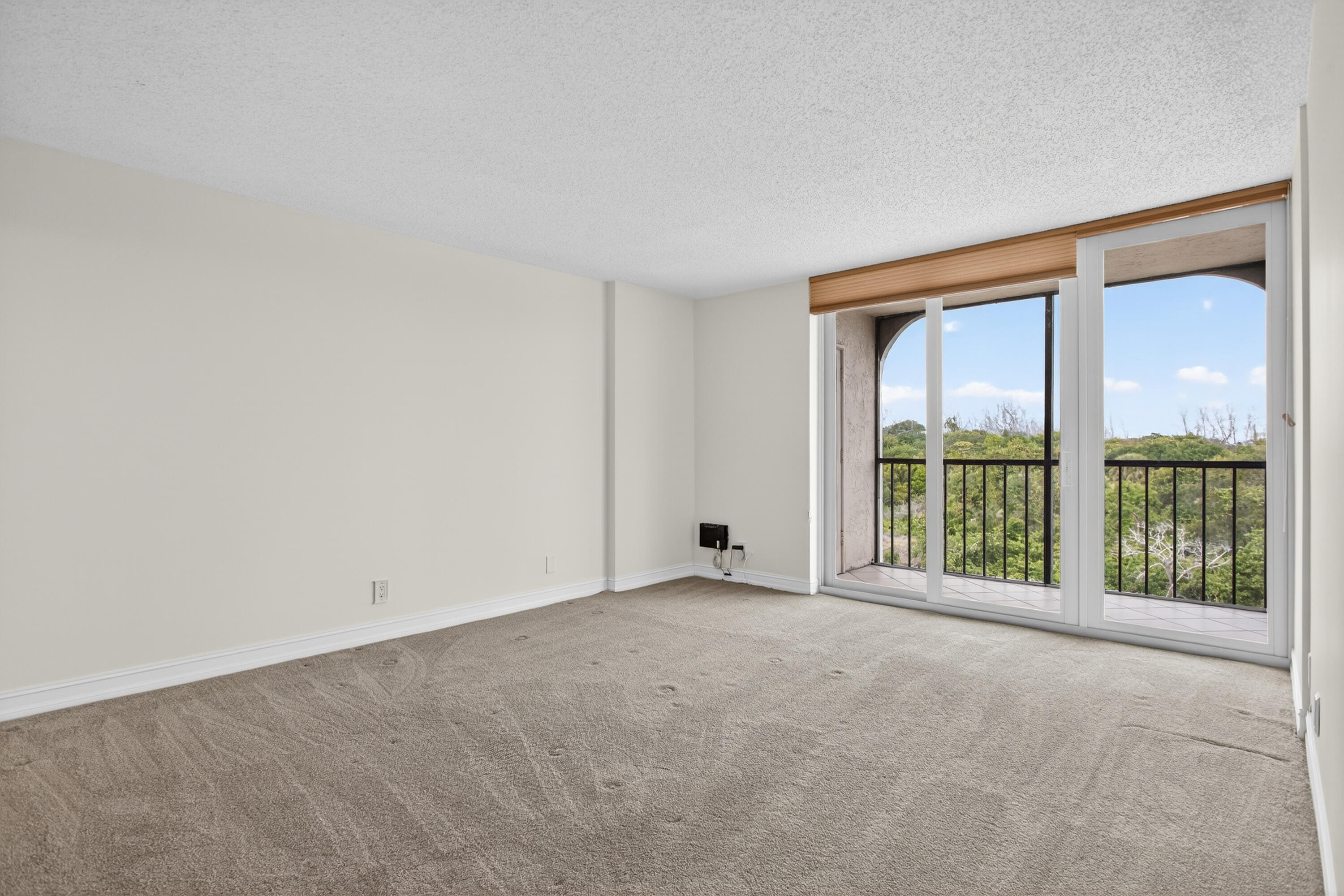 1631 Riverview Road, Unit 504 Deerfield Beach, FL 33441 - Photo 25 of 49 MAIN BEDROOM
