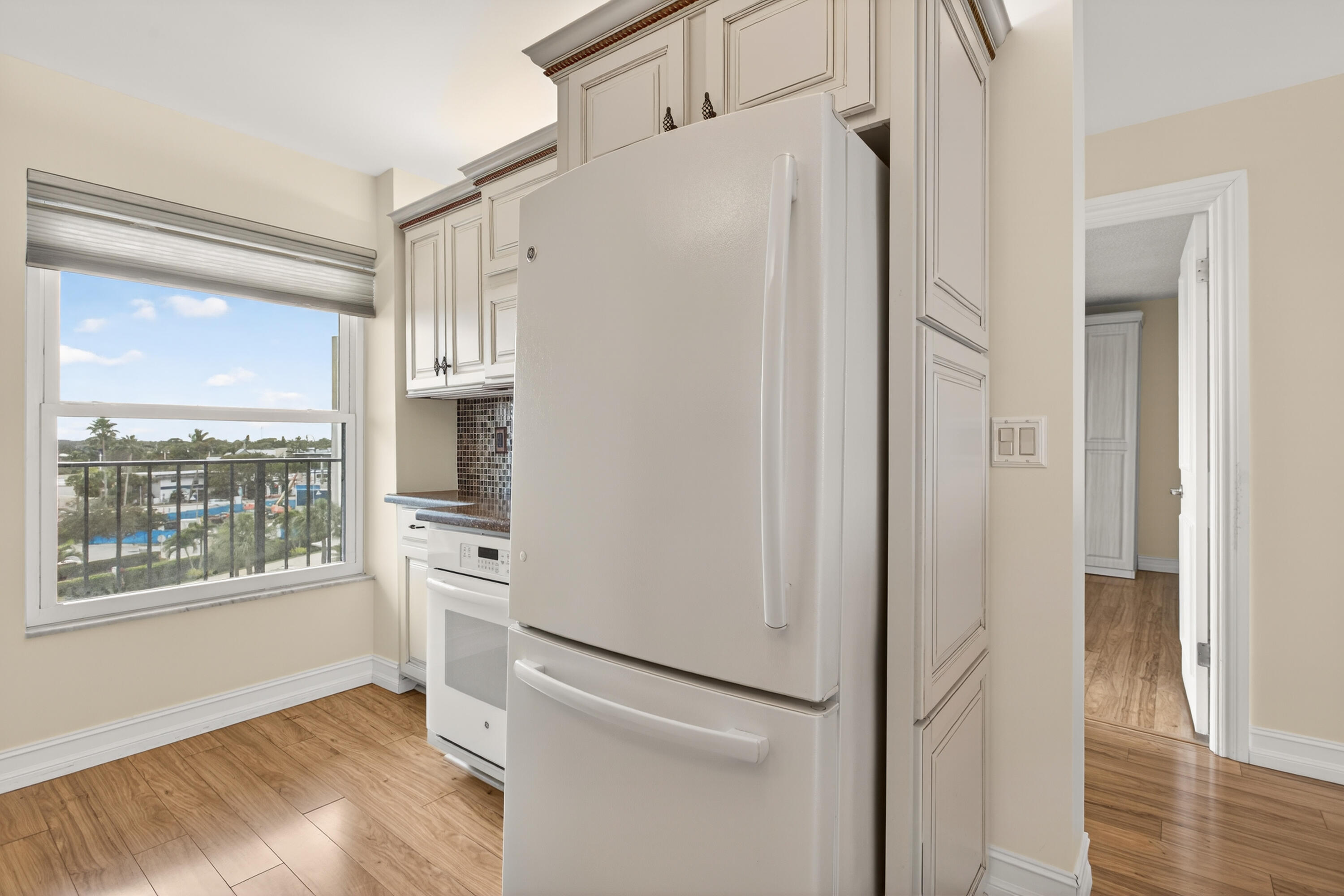 1631 Riverview Road, Unit 504 Deerfield Beach, FL 33441 - Photo 7 of 49 KITCHEN