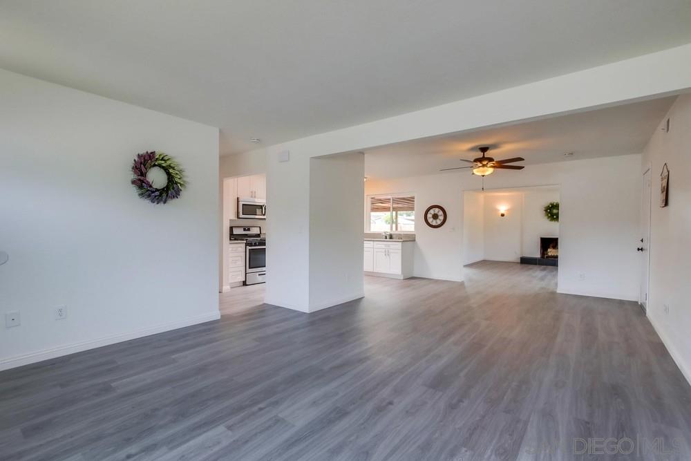 13728 Somerset Road Poway, CA 92064 - Photo 4 of 25 Gallery Image 4