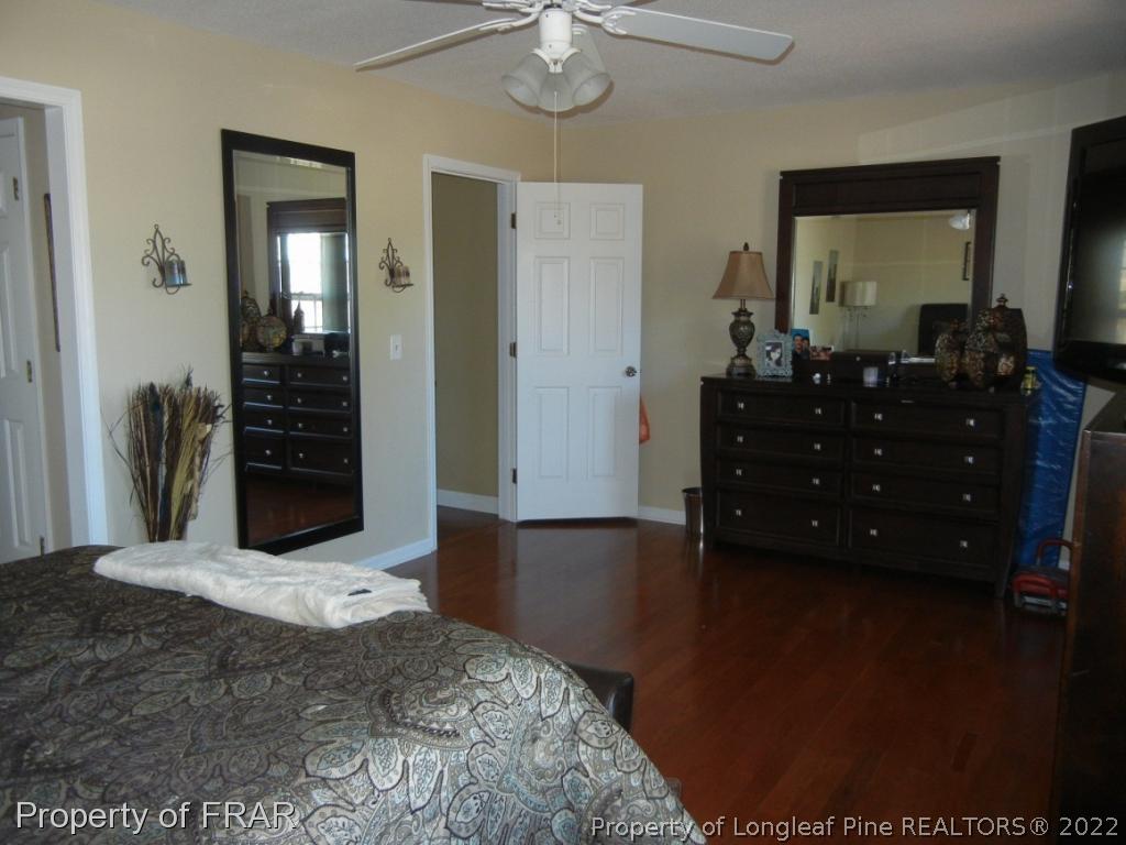 5630 Weatherford Road Fayetteville, NC 28303 - Photo 10 of 16 a living room with furniture