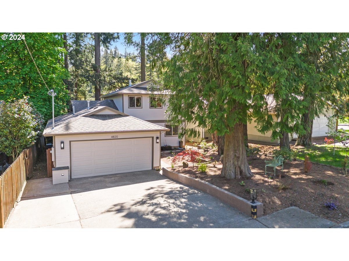 a house view with a outdoor space