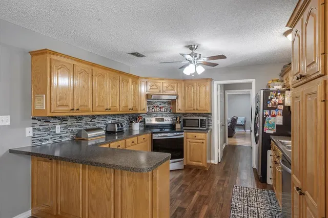 $439,000 | 107 Dogwood Place, Van, TX 75790