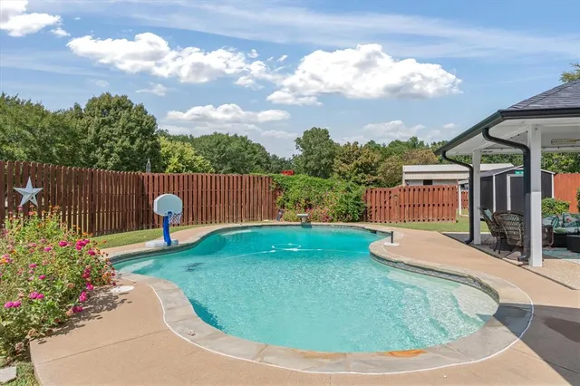 $439,000 | 107 Dogwood Place, Van, TX 75790