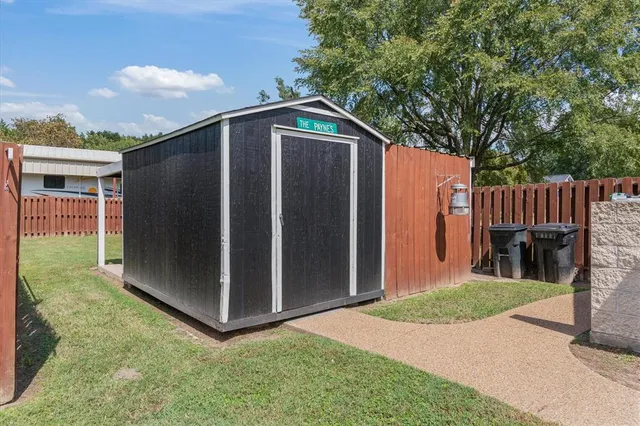 $439,000 | 107 Dogwood Place, Van, TX 75790