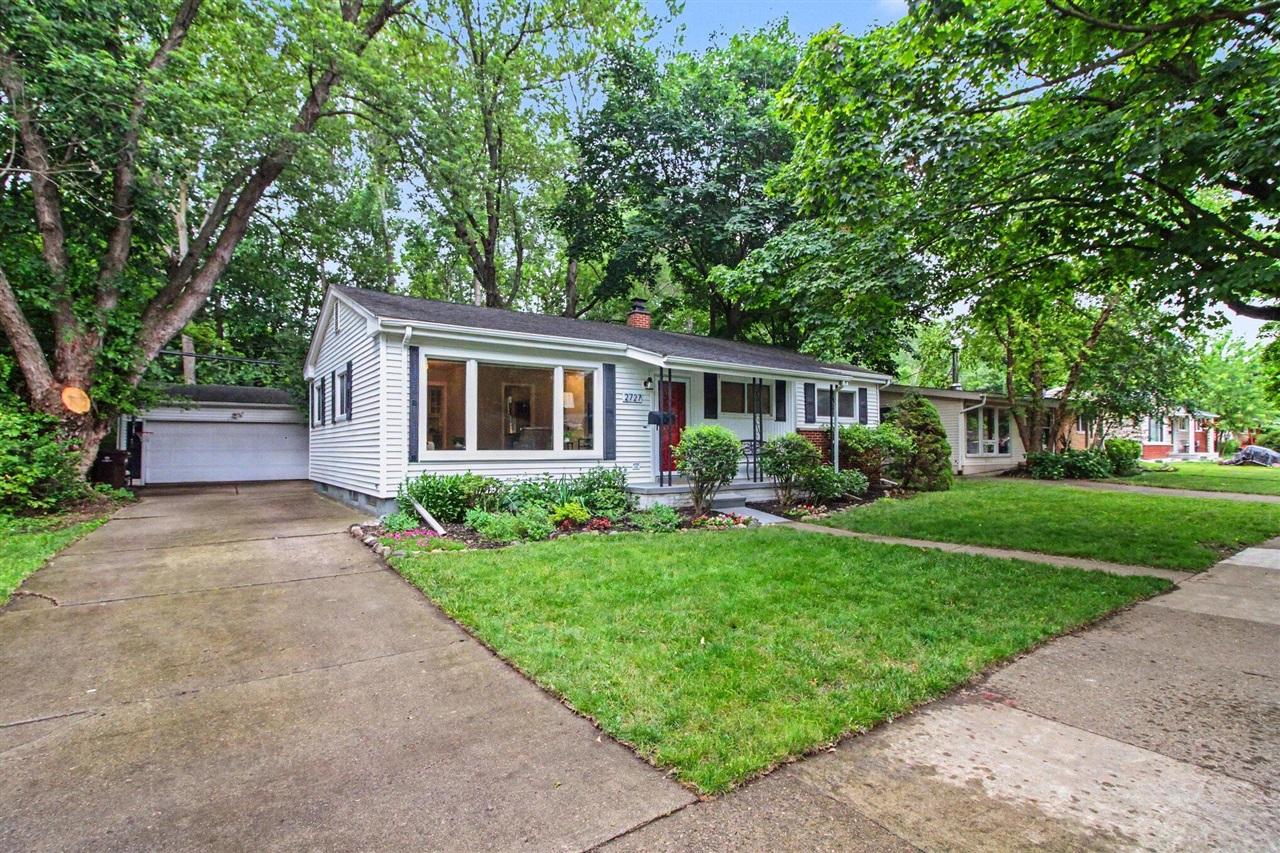 2727 Hampshire Road Ann Arbor, MI 48104 - Photo 2 of 46