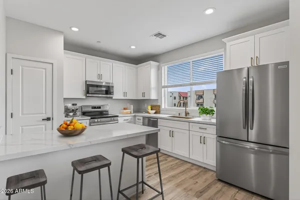 $759,999 | 2601 East Clarendon Avenue, Unit 1, Phoenix, AZ 85016