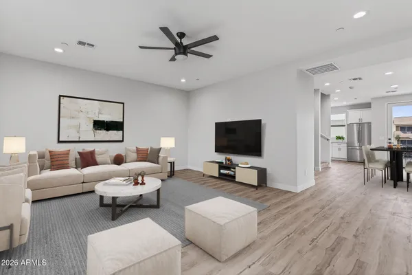 $759,999 | 2601 East Clarendon Avenue, Unit 1, Phoenix, AZ 85016