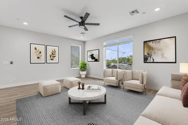 $759,999 | 2601 East Clarendon Avenue, Unit 1, Phoenix, AZ 85016