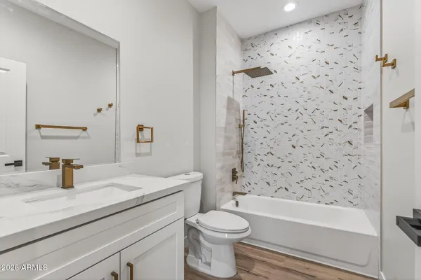 $759,999 | 2601 East Clarendon Avenue, Unit 1, Phoenix, AZ 85016