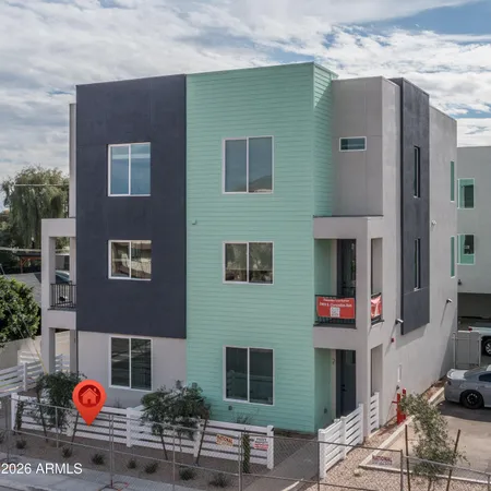 $759,999 | 2601 East Clarendon Avenue, Unit 1, Phoenix, AZ 85016