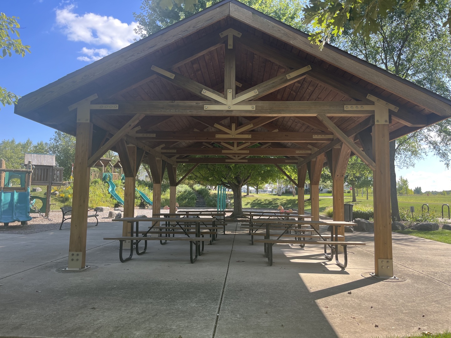 1340 Cornell Circle Sugar Grove, IL 60554 - Photo 6 of 8 a view of tables and chairs in patio