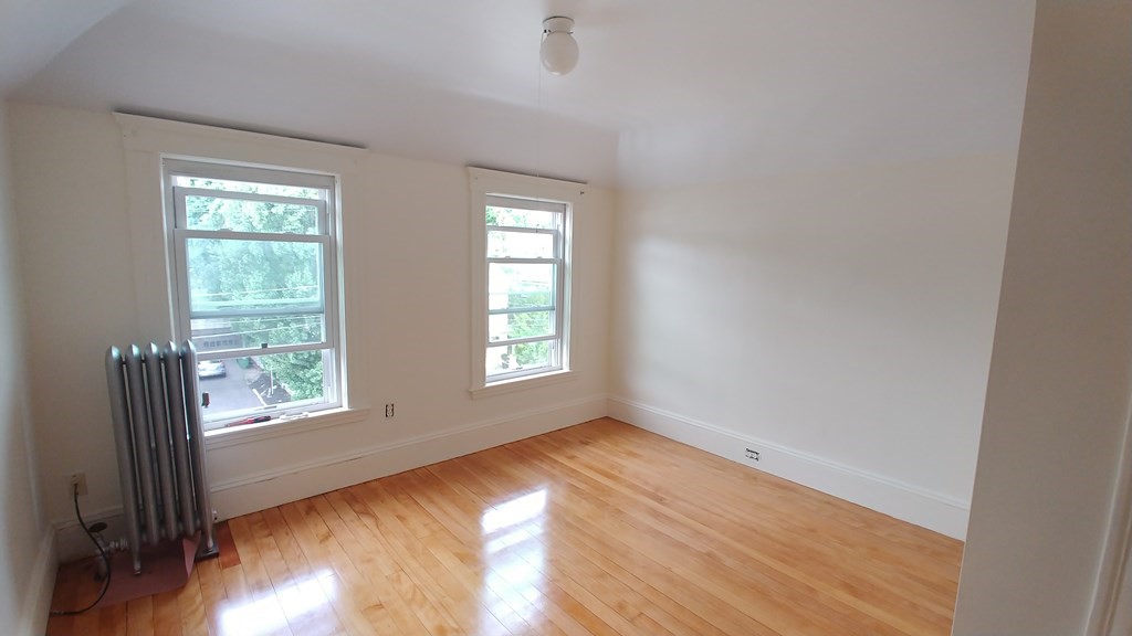 28 Commonwealth Road, Unit 3 Watertown, MA 02472 - Photo 1 of 5
