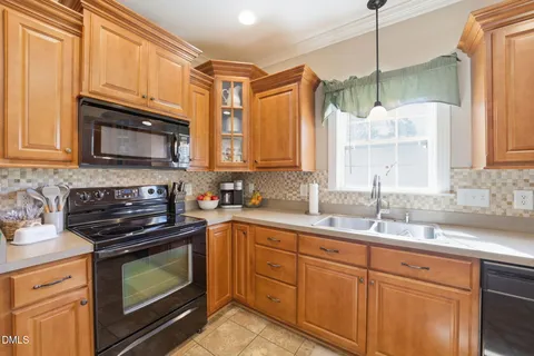 $399,900 | 323 Windgate Drive, Clayton, NC 27527