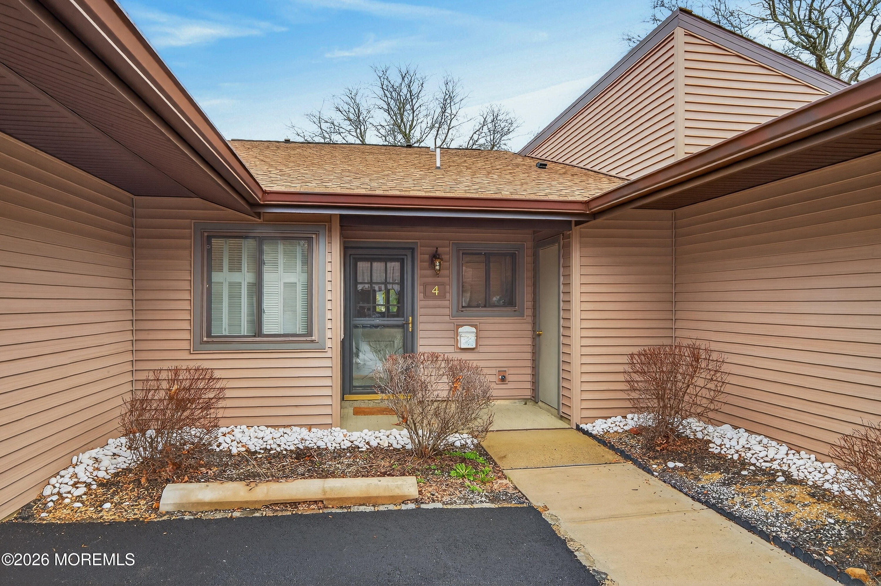 4 Friendship Court Red Bank, NJ 07701 - Photo 1 of 33 006(25)