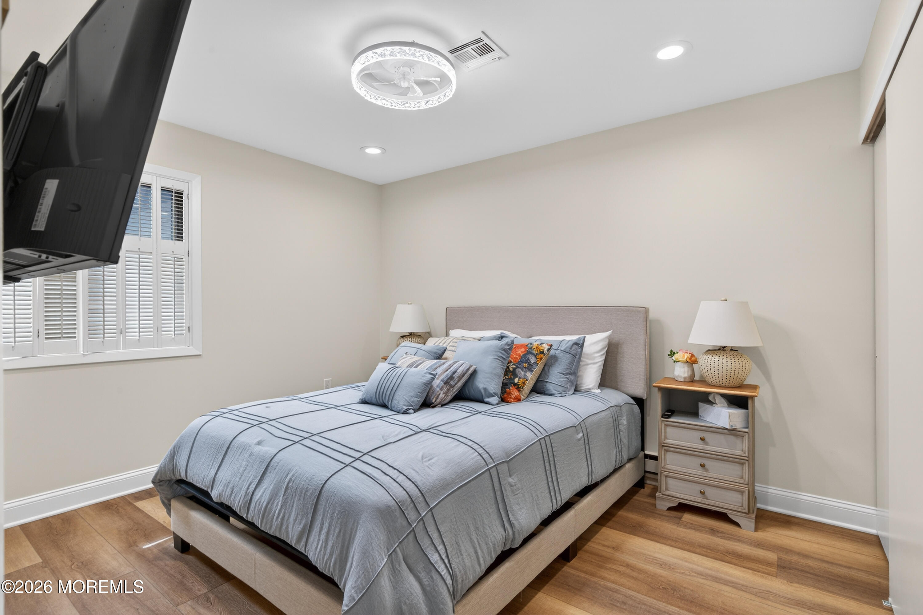 4 Friendship Court Red Bank, NJ 07701 - Photo 20 of 33 46