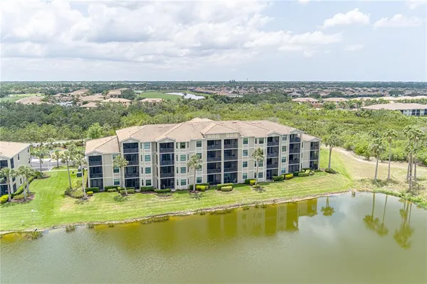 $265,000 | 7005 River Hammock Drive, Unit 204, Bradenton, FL 34212