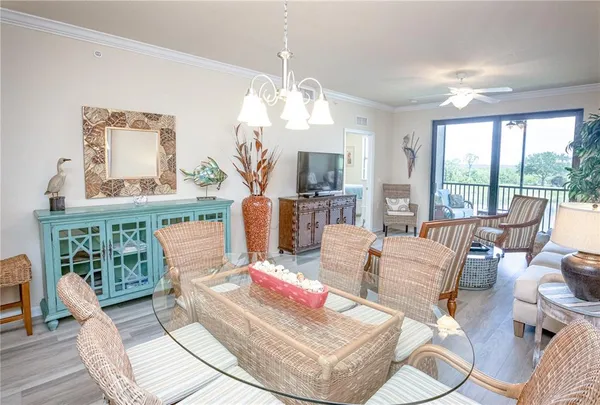 $265,000 | 7005 River Hammock Drive, Unit 204, Bradenton, FL 34212