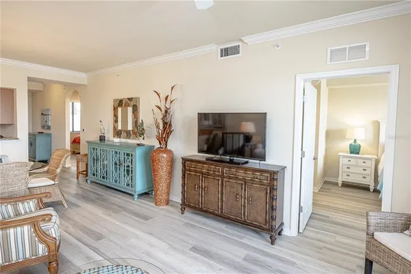 $265,000 | 7005 River Hammock Drive, Unit 204, Bradenton, FL 34212