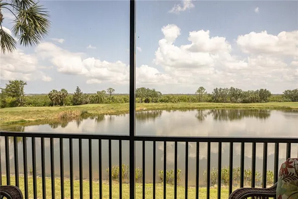 $265,000 | 7005 River Hammock Drive, Unit 204, Bradenton, FL 34212