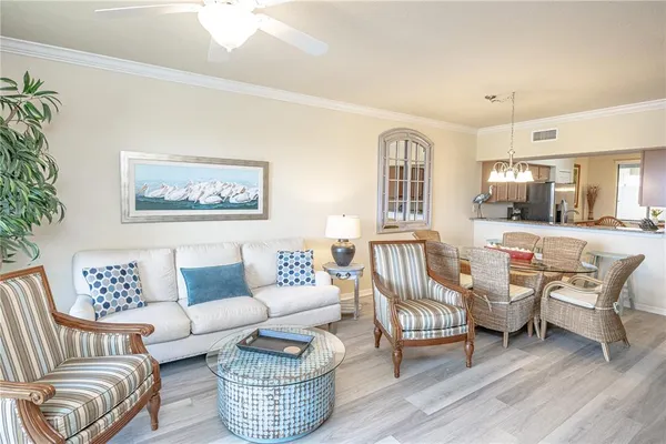 $265,000 | 7005 River Hammock Drive, Unit 204, Bradenton, FL 34212
