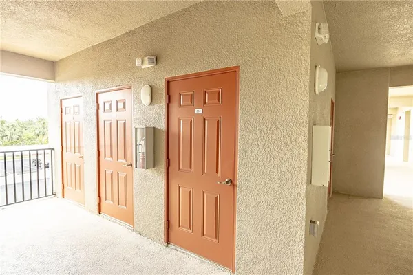 $265,000 | 7005 River Hammock Drive, Unit 204, Bradenton, FL 34212