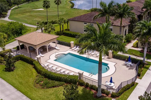 $265,000 | 7005 River Hammock Drive, Unit 204, Bradenton, FL 34212