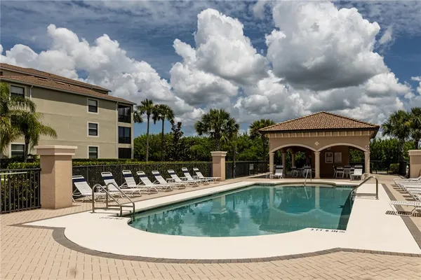 $265,000 | 7005 River Hammock Drive, Unit 204, Bradenton, FL 34212