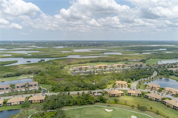 $265,000 | 7005 River Hammock Drive, Unit 204, Bradenton, FL 34212
