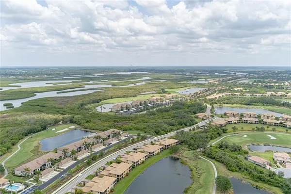 $265,000 | 7005 River Hammock Drive, Unit 204, Bradenton, FL 34212