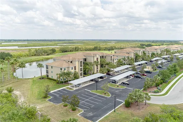 $265,000 | 7005 River Hammock Drive, Unit 204, Bradenton, FL 34212