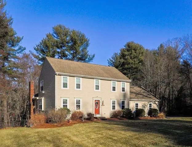 $725,000 | 25 Dunny Cove Lane, Uxbridge, MA 01569