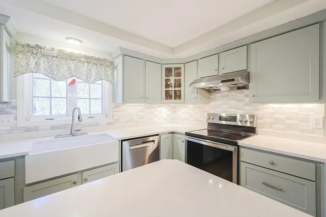 $725,000 | 25 Dunny Cove Lane, Uxbridge, MA 01569