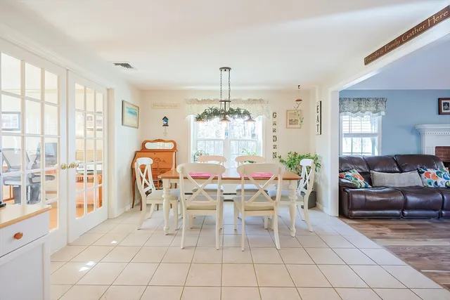 $750,000 | 25 Dunny Cove Lane, Uxbridge, MA 01569