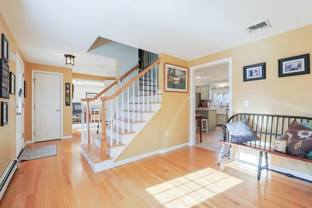 $725,000 | 25 Dunny Cove Lane, Uxbridge, MA 01569