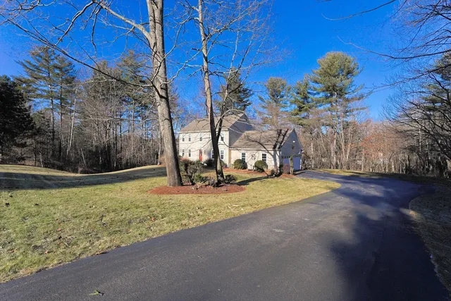 $750,000 | 25 Dunny Cove Lane, Uxbridge, MA 01569