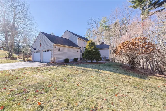 $750,000 | 25 Dunny Cove Lane, Uxbridge, MA 01569