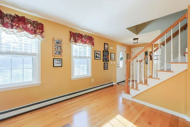 $750,000 | 25 Dunny Cove Lane, Uxbridge, MA 01569