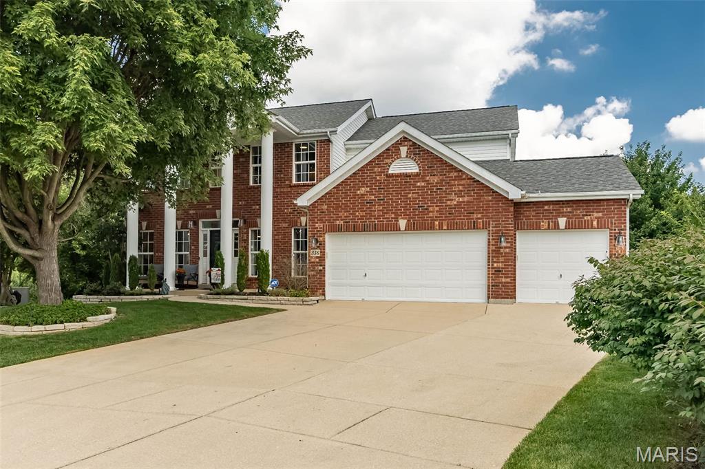 356 Carr Manor Court Ballwin, MO 63021 - Photo 2 of 38