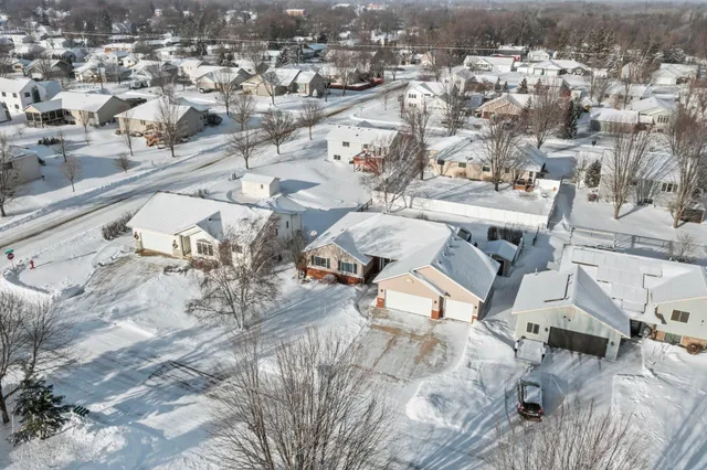 $465,000 | 1230 12th Street Southeast, Owatonna, MN 55060