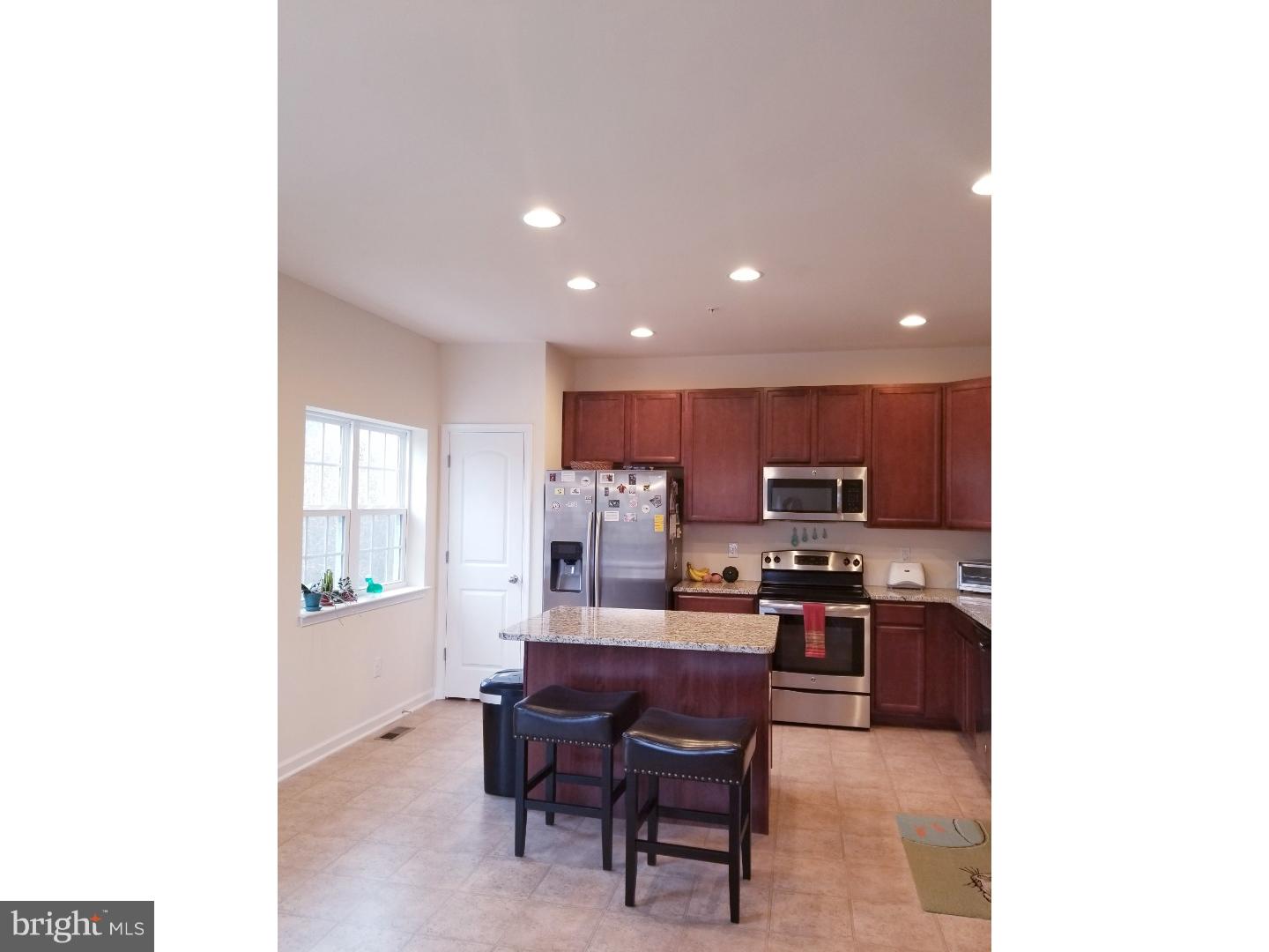 48 Munro Road Newark, DE 19711 - Photo 11 of 25 Kitchen
