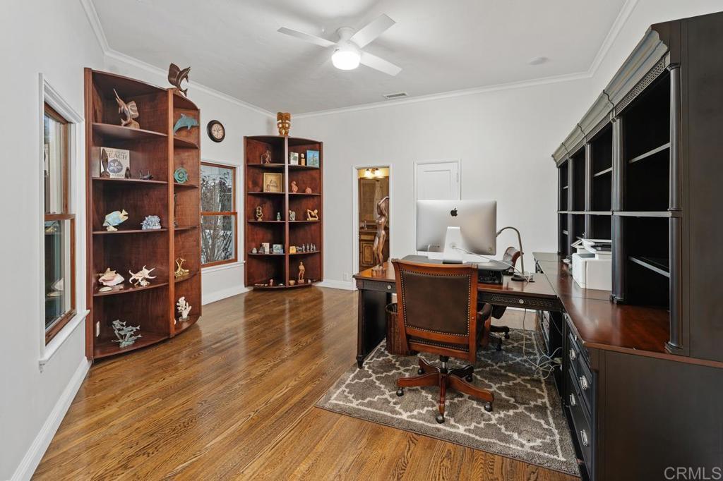 713 Quiet Hills Farm Road Escondido, CA 92029 - Photo 17 of 51 Office or Bedroom with Ensuite