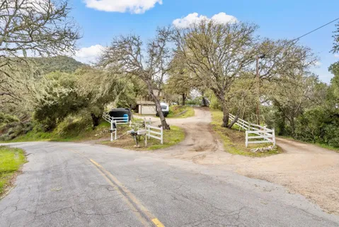 $1,100,000 | 340 Hillside Road, San Juan Bautista, CA 95045