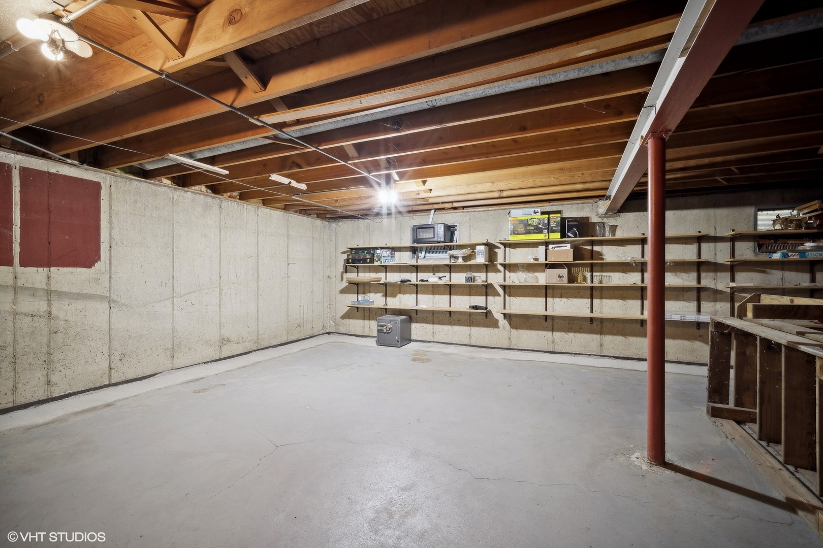 7933 Beckwith Road Morton Grove, IL 60053 - Photo 18 of 32 a view of an empty room with a garage