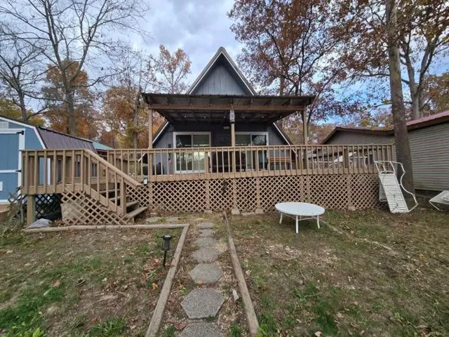 $270,000 | 33272 Swim Beach Road, Stover, MO 65078