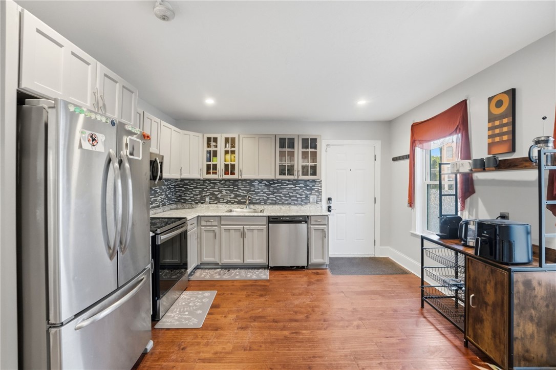 736 Social Street, Unit 1R Woonsocket, RI 02895 - Photo 3 of 30