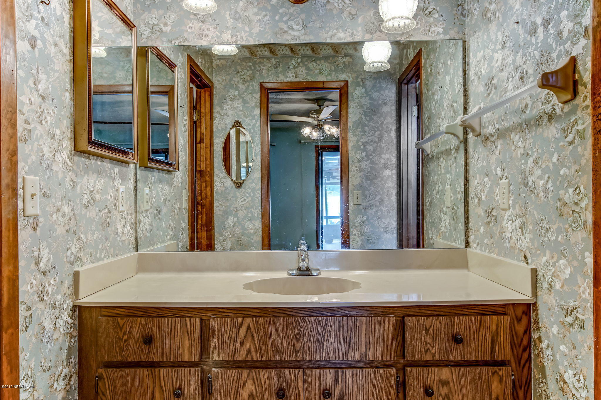 5898 Swamp Fox Road Jacksonville, FL 32210 - Photo 20 of 33 Master bath