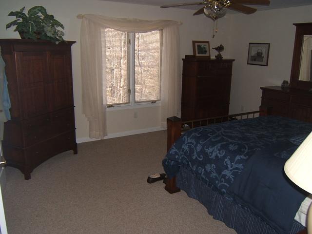 3060 Timberview Road Roanoke, VA 24019 - Photo 18 of 40 Master Bedroom2