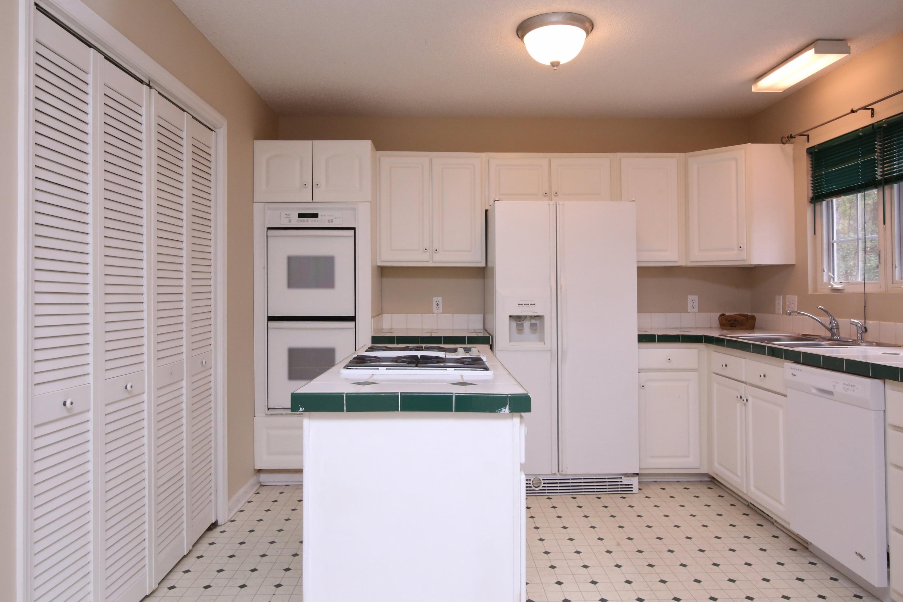2305 Longleaf Drive Southwest Pinehurst, NC 28374 - Photo 6 of 28 Double Ovens