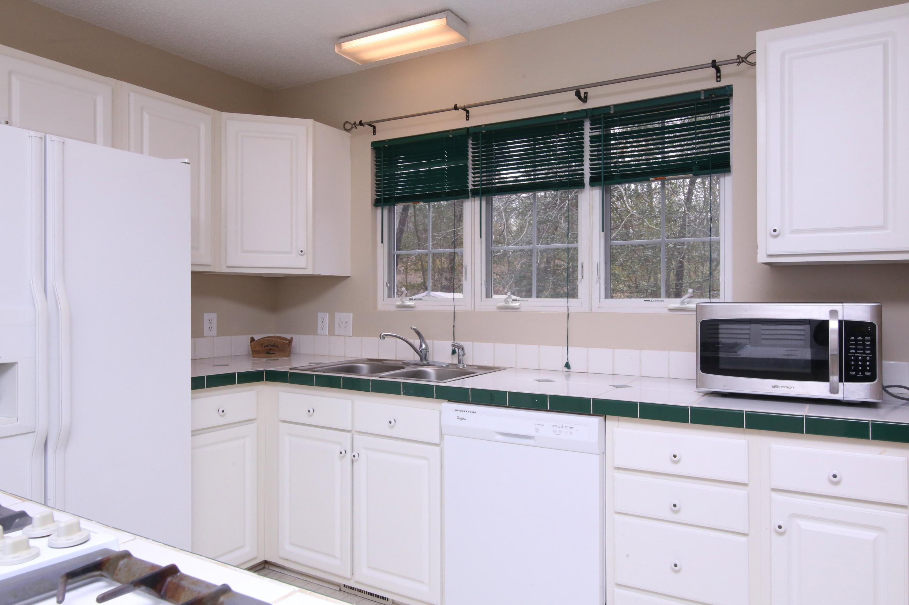 2305 Longleaf Drive Southwest Pinehurst, NC 28374 - Photo 7 of 28 Bright and Sunny